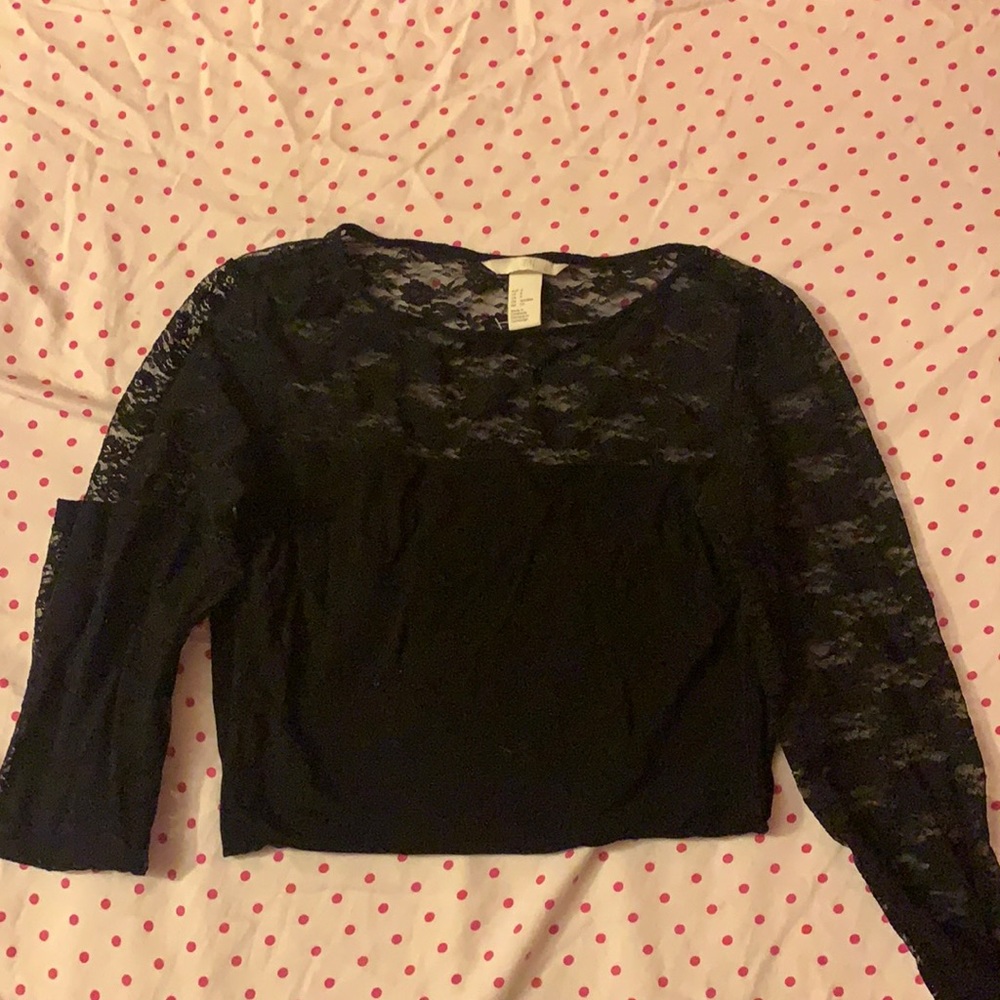 HM lace sleeve top